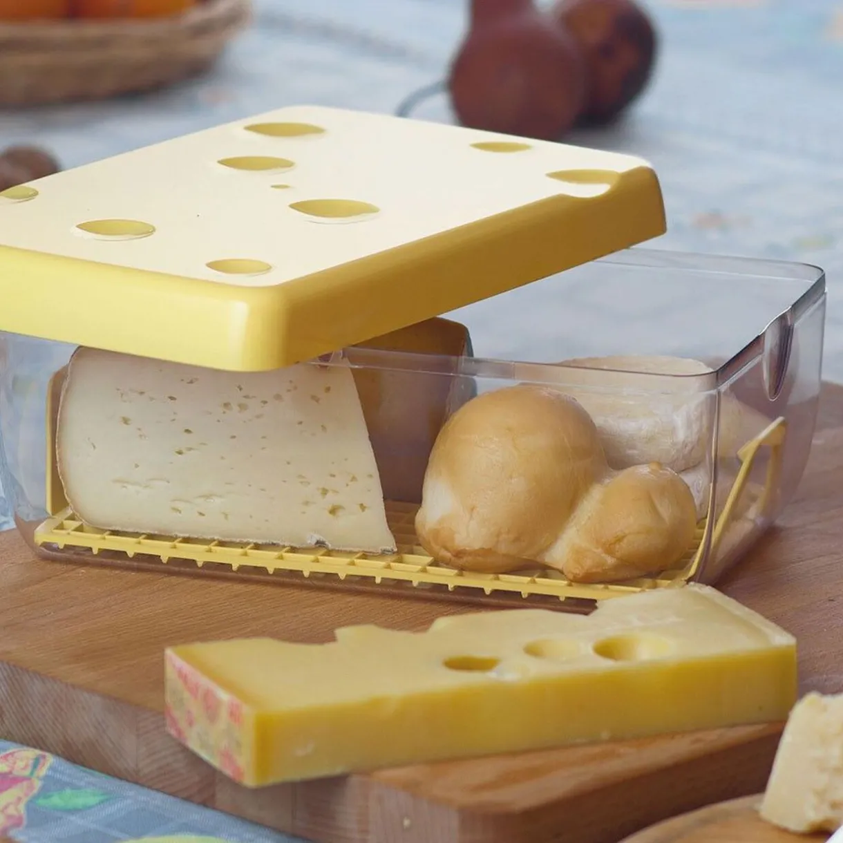 Gifi Boîte à fromage avec couvercle transparente et jaune 3 L Hot