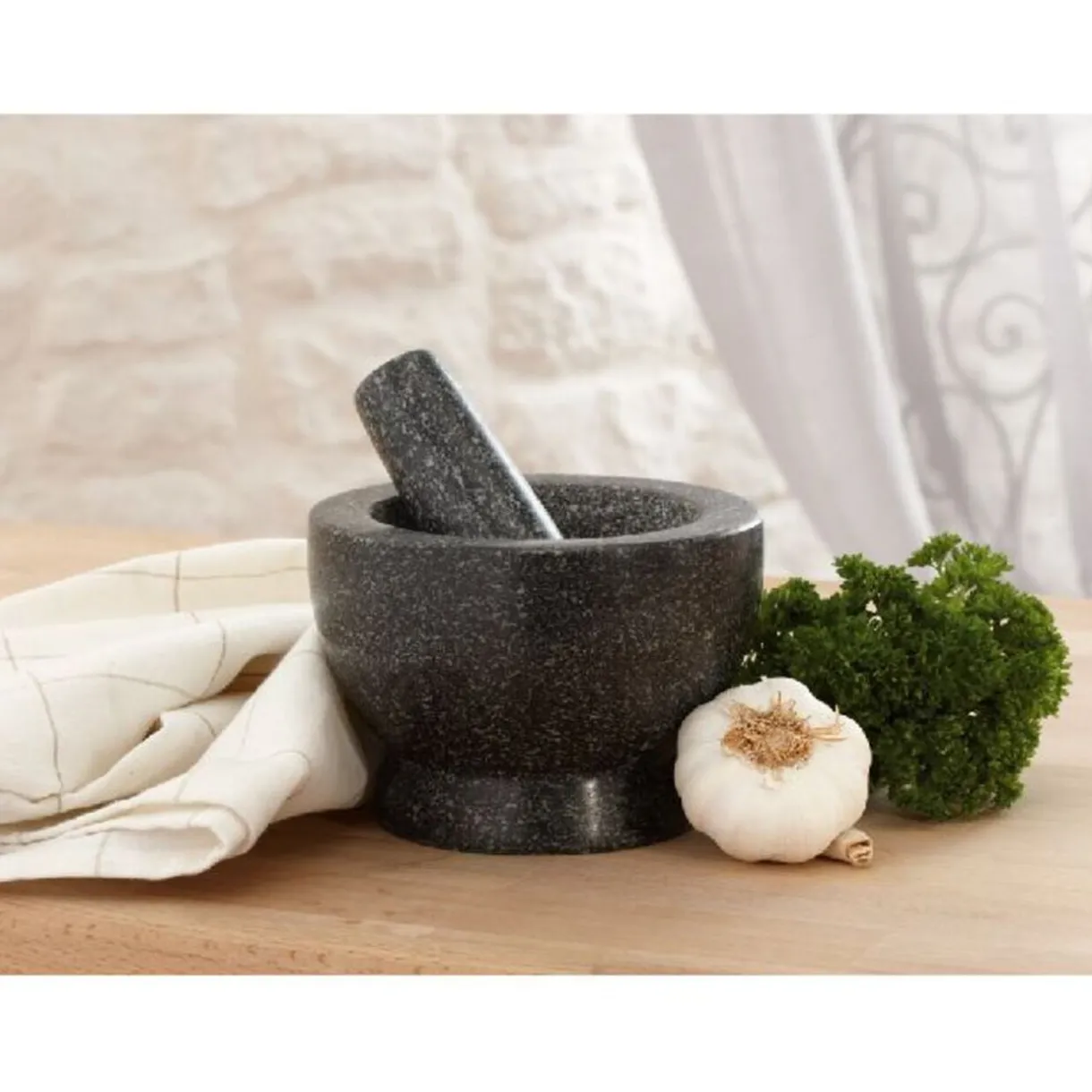 Gifi Pilon granite
